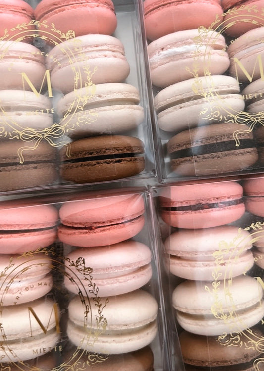 8 Macarons  - Variety