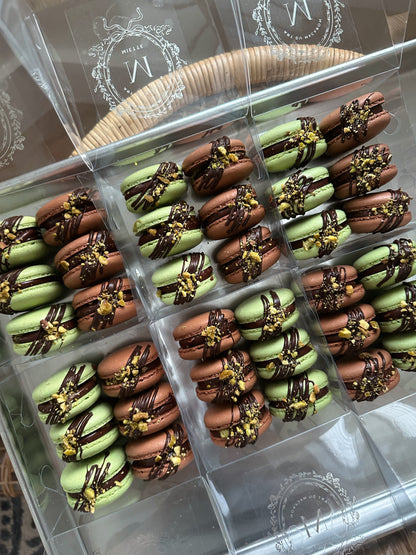 6 Pistachio Chocolate Macarons